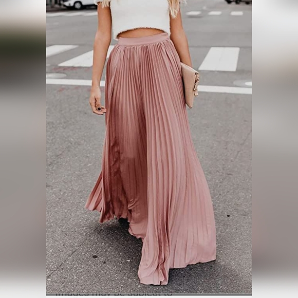 Ebossy NWT Fully Lined Pink Pleated Maxi Skirt Size Small - Picture 1 of 8